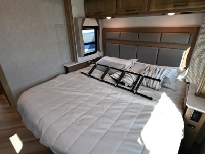 2026 Fleetwood BOUNDER - Photo 23