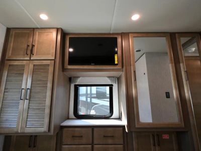 2026 Fleetwood BOUNDER - Photo 25