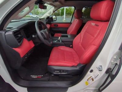 2023 Toyota Sequoia - Photo 9