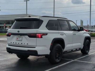 2023 Toyota Sequoia - Photo 6