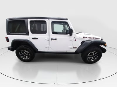 2024 Jeep Wrangler — photo 8 view