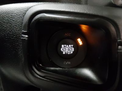 2024 Jeep Wrangler — photo 18 view