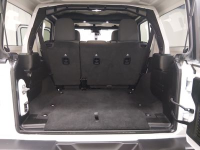 2024 Jeep Wrangler — photo 11 view