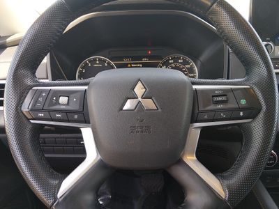 2024 Mitsubishi Outlander - Photo 13