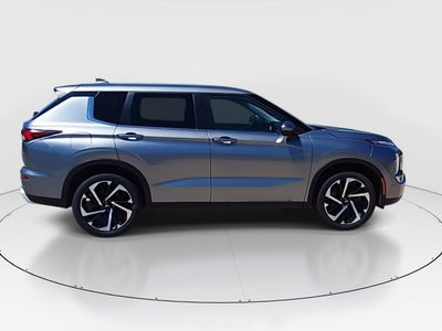 2024 Mitsubishi Outlander - Photo 8