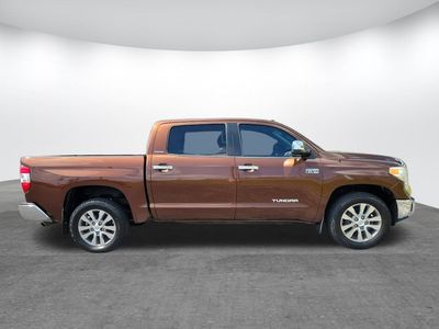 2015 Toyota Tundra - Photo 2
