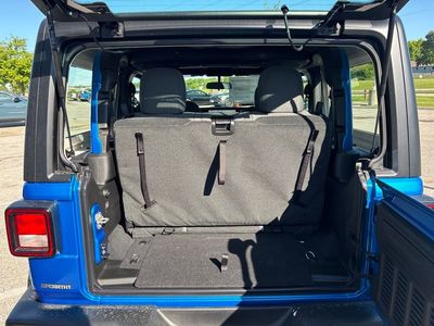 2026 Jeep Wrangler — photo 32 view