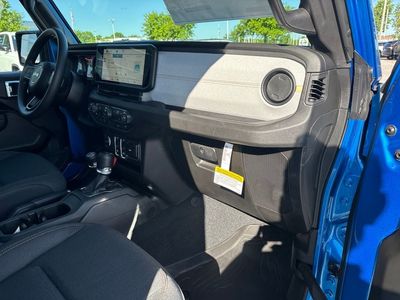 2026 Jeep Wrangler — photo 34 view