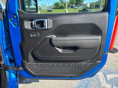 2026 Jeep Wrangler — photo 33 view