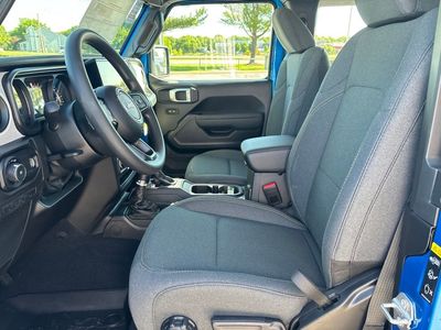 2026 Jeep Wrangler — photo 44 view
