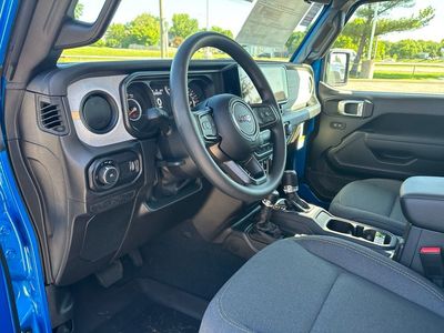 2026 Jeep Wrangler — photo 43 view