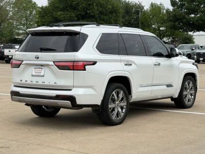 2023 Toyota Sequoia - Photo 4