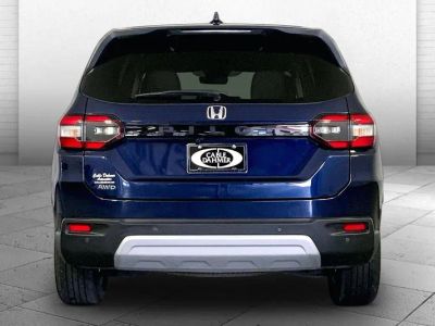 2025 Honda Pilot — rear three-quarter view