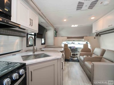 2026 Thor Motor Coach Pasadena SE - Photo 6