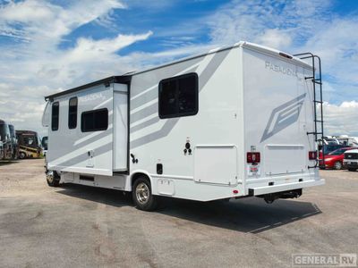 2026 Thor Motor Coach Pasadena SE - Photo 3