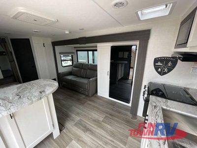 2025 Venture RV Stratus - Photo 5