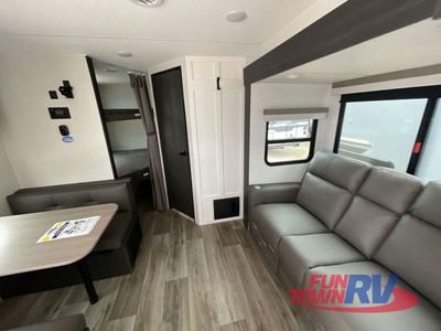 2025 Venture RV Stratus - Photo 6