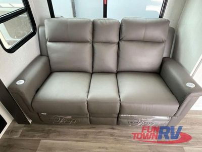 2025 Venture RV Stratus - Photo 32