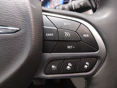 2024 Chrysler Pacifica — photo 20 view