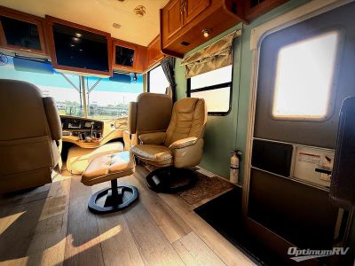 2005 Coachmen Epic — photo 10 view