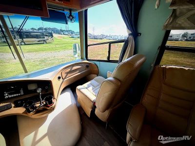 2005 Coachmen Epic — photo 7 view