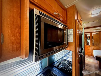2005 Coachmen Epic — photo 17 view