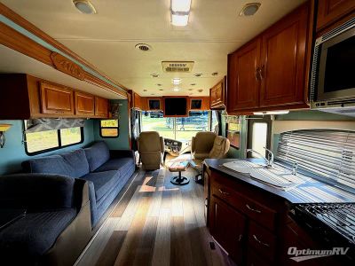 2005 Coachmen Epic — engine compartment view