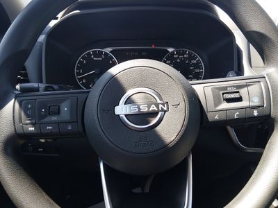 2024 Nissan Rogue — photo 12 view