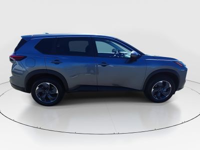 2024 Nissan Rogue — photo 8 view