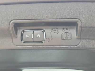 2022 Ford Explorer — photo 12 view