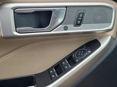 2022 Ford Explorer — photo 24 view