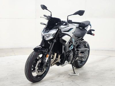 2025 Kawasaki Z900 ABS Galaxy Silver/Metallic Spark Black - Photo 3