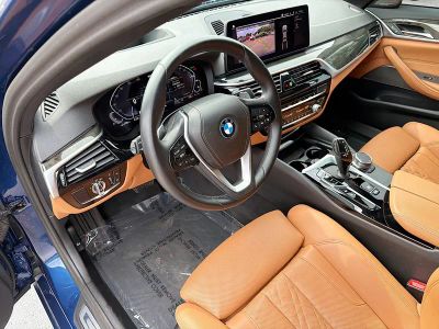 2023 BMW 5 Series — photo 25 view