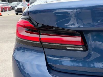 2023 BMW 5 Series — photo 10 view