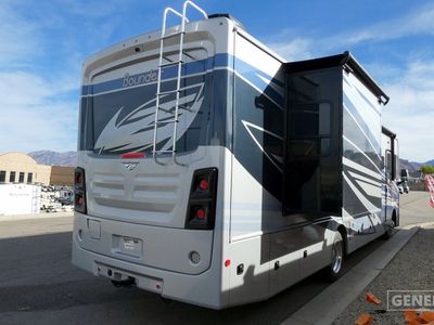 2026 Fleetwood Bounder - Photo 4