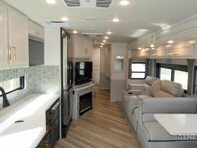 2026 Fleetwood Bounder - Photo 5