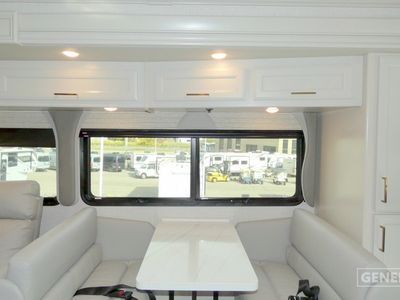 2026 Fleetwood Bounder - Photo 15