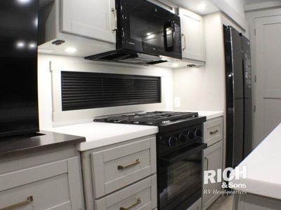 2026 Brinkley Model Z - Photo 16