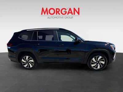 2026 Volkswagen Atlas — side profile view