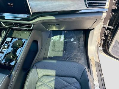 2026 Volkswagen Atlas — photo 17 view