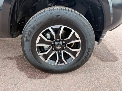 2023 Toyota Tacoma - Photo 16
