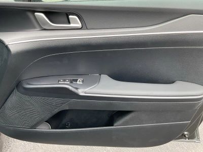 2026 Kia K5 — photo 21 view