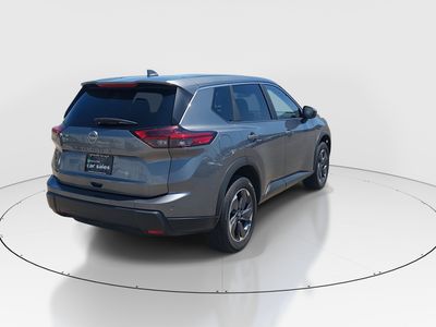 2025 Nissan Rogue - Photo 7