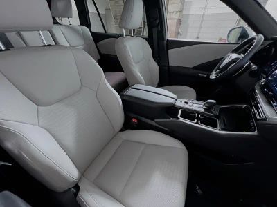 2024 Lexus TX — photo 27 view