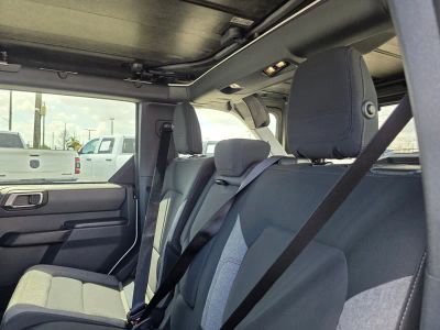 2025 Ford Bronco — photo 17 view