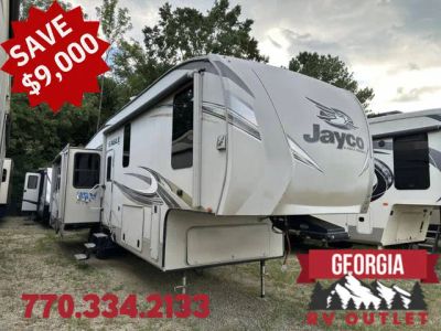 2018 Jayco Eagle Fifth Wheels 321RSTS — front three-quarter view