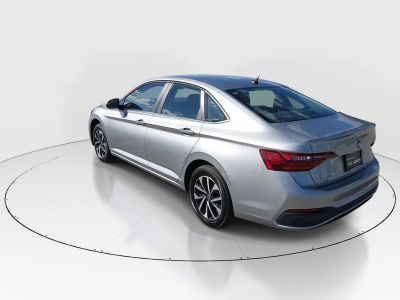 2024 Volkswagen Jetta - Photo 5