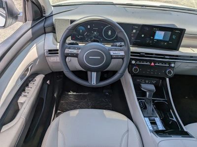 2026 Hyundai TUCSON HYBRID — photo 16 view