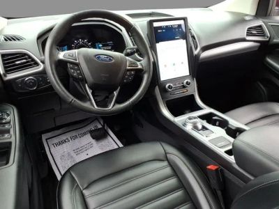2022 Ford Edge — detail view