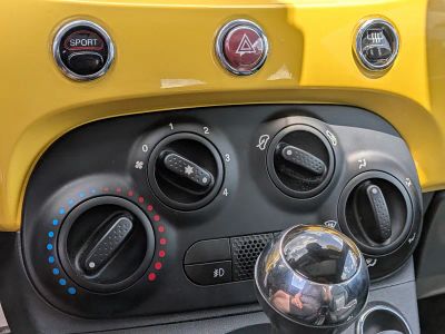 2013 FIAT 500 — photo 27 view